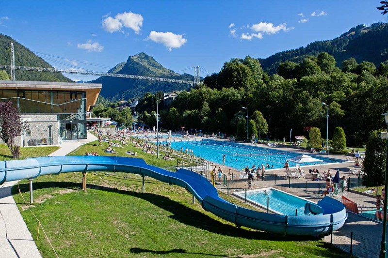slider_LAubergade - Morzine outdoor swimming pool